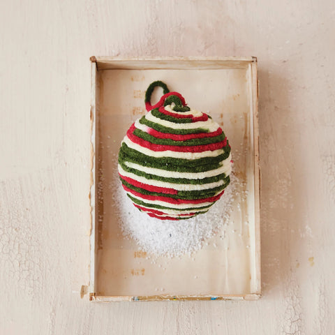 A Christmas To Remember Yarn Wrapped Ornament