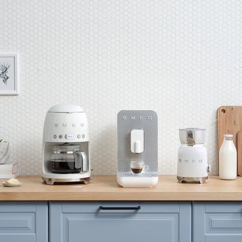 SMEG Retro Style 10-Cup Drip Coffee Machine with Filter, White