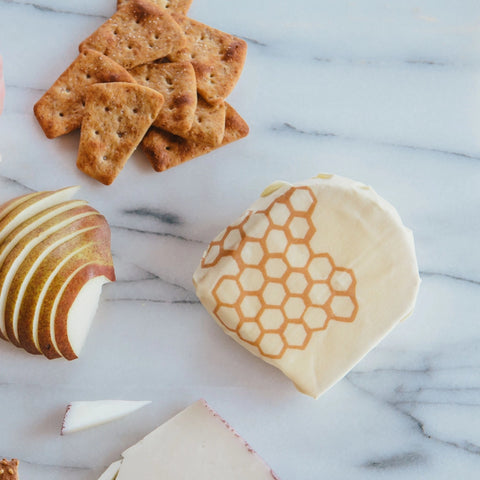 Bee's Wrap Medium Reusable Beeswax Wrap - Honeycomb Print