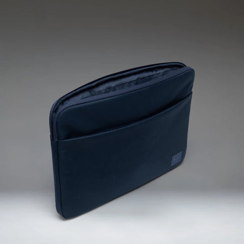 Denman 15-16 Inch Sleeve Tech, Mood Indigo Tonal - Herschel Supply Co.
