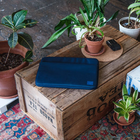 Denman 15-16 Inch Sleeve Tech, Mood Indigo Tonal - Herschel Supply Co.