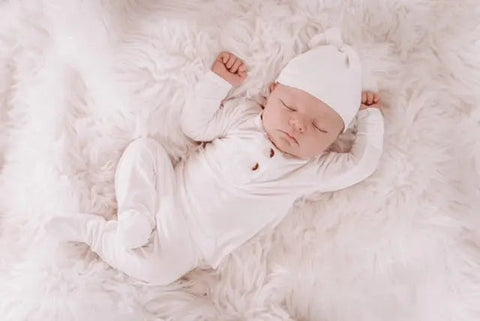 White Newborn Outfit - Baby Coming Home Outfit (Newborn - 12 months) - Stroller Society
