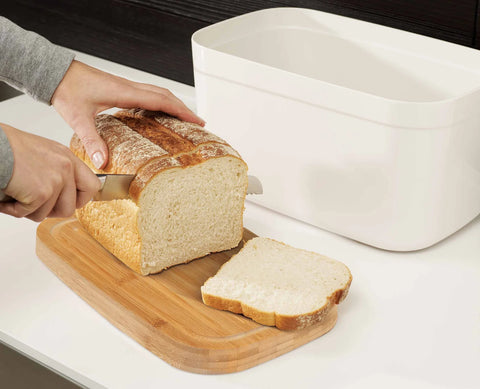 Joseph Joseph Bread Bin with Bamboo Cutting Board Lid - White