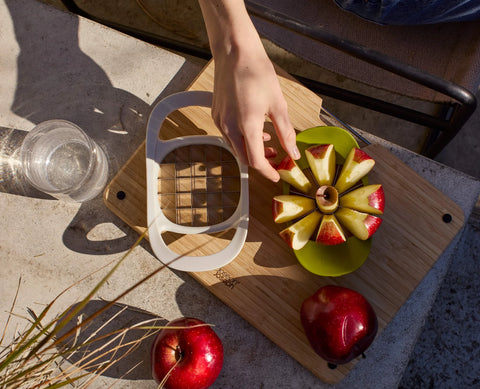Joseph Joseph Nest™ Press 2-in-1 Fruit & Vegetable Cutter