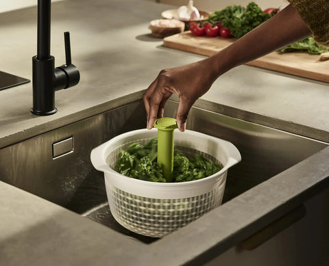 Joseph Joseph Spindola™ Green In-sink Salad-spinning Colander