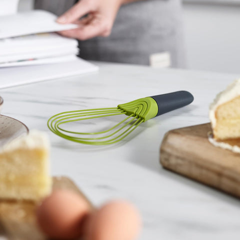 Joseph Joseph Twist™ 2-in-1 Green Whisk