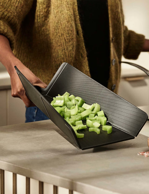 Joseph Joseph Chop2Pot™ Plus Large Folding Cutting Board - Black