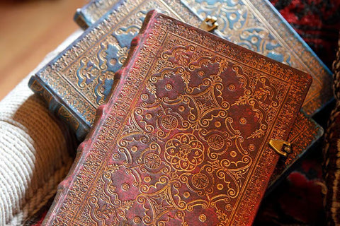 Paperblanks® Equinoxe Carmine Journal, Midi