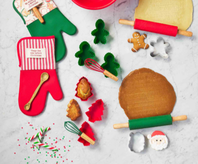 Green Gingerbread Silicone Baking Mold + Whisk Set