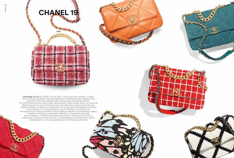 The Handbag Book: 400 Designer Bags That Changed Fashion By Sophie Gachet