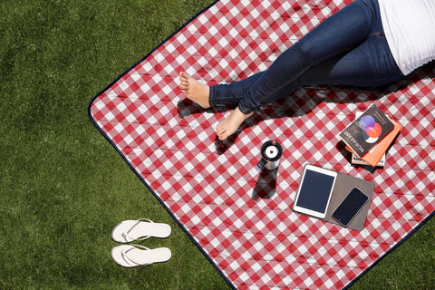 Vista Outdoor Picnic Blanket & Tote - Red + White Plaid