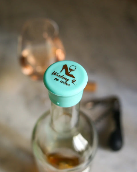 Working 9 To Wine Wine Cap - CapaBunga®