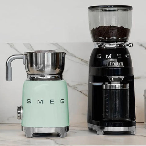 SMEG Retro Style 20oz Milk Frother, Pastel Green