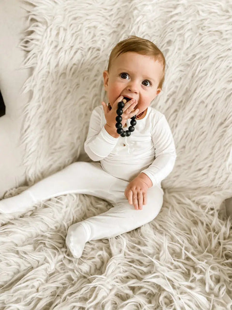 White Newborn Outfit - Baby Coming Home Outfit (Newborn - 12 months) - Stroller Society